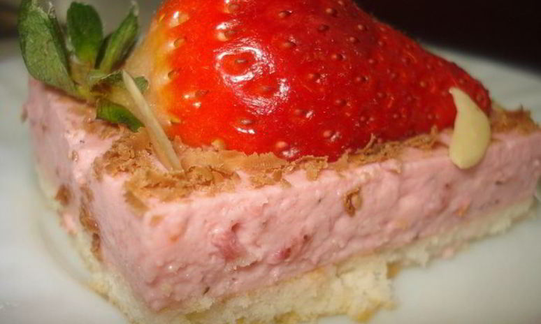 Рецепт тортика-light с клубничным суфле