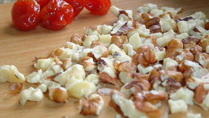 трюфели с инжиром, орехами, вялеными вишнями