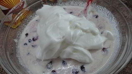 творожно-вишневый десерт