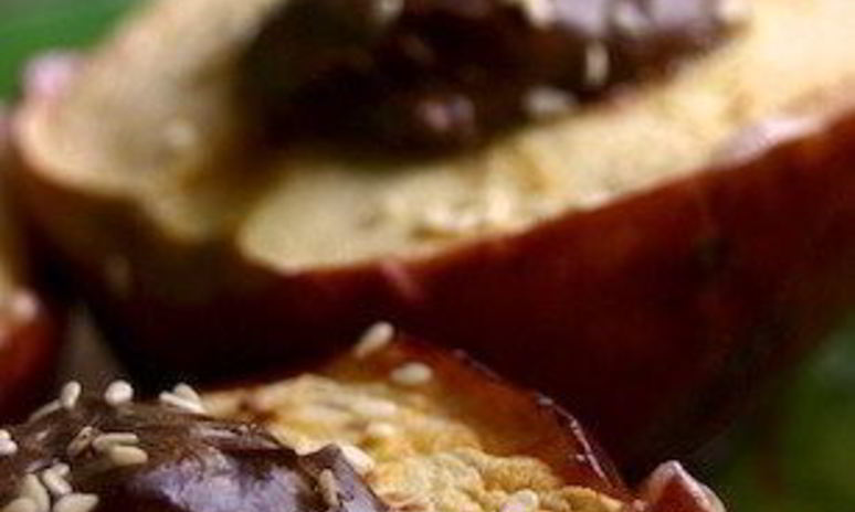 Рецепт яблок с шоколадным сыром