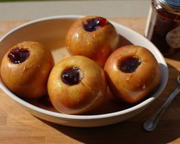 Запеченные яблоки с коричневым сахаром