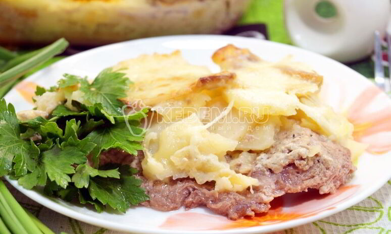 Рецепт картофеля с мясом в духовке