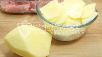 картофель с мясом в духовке