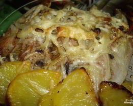 Картофель с ребрышками в духовке