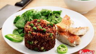 Красный рис с рыбой