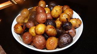 Мелкий картофель в духовке