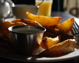 Печеный картофель с сыром фета и укропом