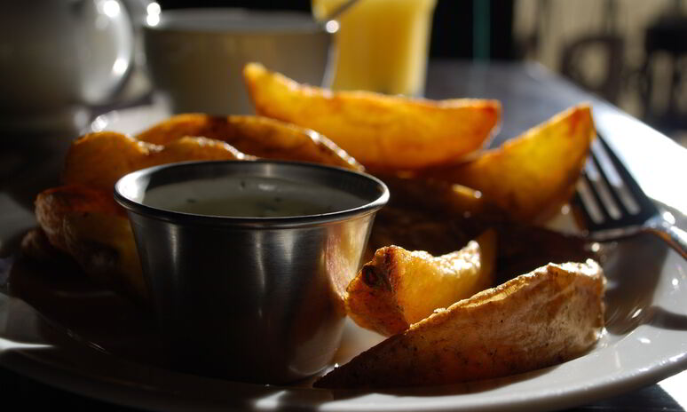 Рецепт печеного картофеля с сыром фета и укропом