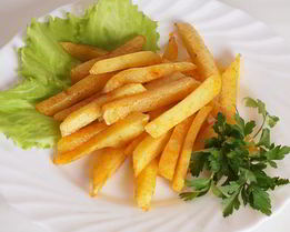 Пикантный картофель фри в духовке без масла