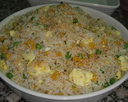 Рис с яйцом и овощами