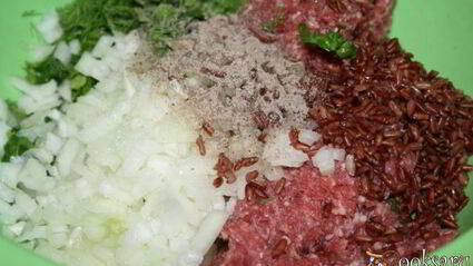 голубцы из молодой капусты с говядиной и красным рисом рубин