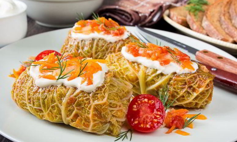 Рецепт голубцов из савойской капусты со сладким перцем