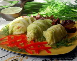 Голубцы на листьях пекинской капусты