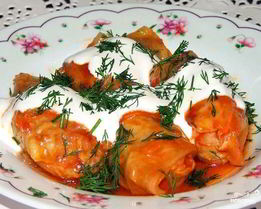 Голубцы в капустных листьях