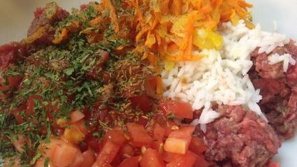 голубцы в свекольной ботве