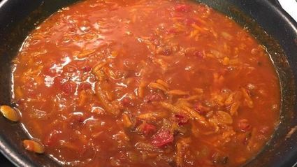 голубцы в свекольной ботве