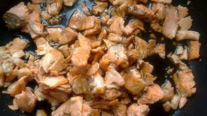 гречневая лапша с семгой и авокадо