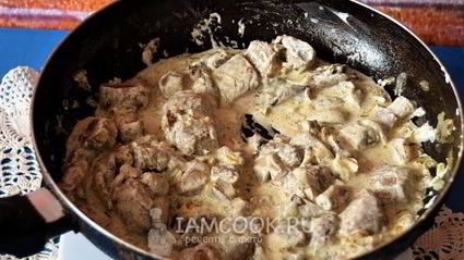 белые грибы в сметане