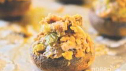 фаршированные грибы с оливками и орехами