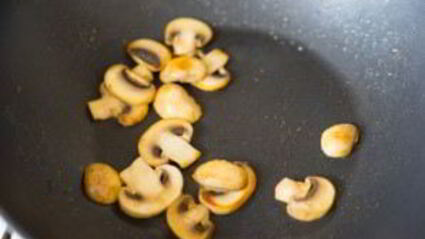 грибы под белым соусом