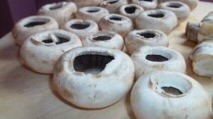 грибы под сыром в духовке