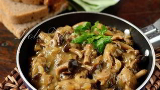 Грибы в постном соусе без масла