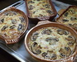 Грибы в сливках