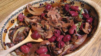 грибы, запеченные в красном вине