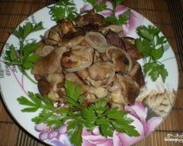 Маслята, жареные с луком