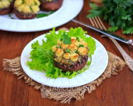 Постные фаршированные шампиньоны