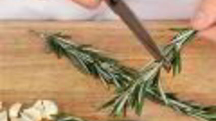 шампиньоны с розмарином и чесноком