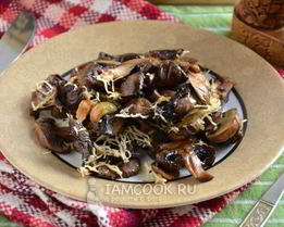 Шампиньоны, запеченные с сыром и чесноком