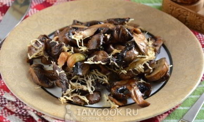 Рецепт шампиньонов, запеченных с сыром и чесноком