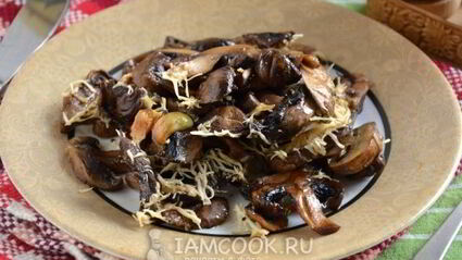 шампиньоны, запеченные с сыром и чесноком