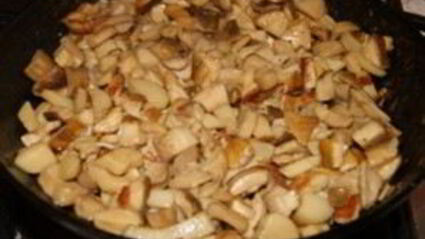 тушеные белые грибы