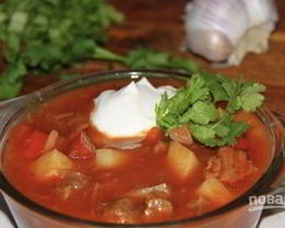 Гуляш из говядины с паприкой