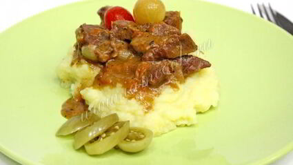 гуляш из говядины в мультиварке