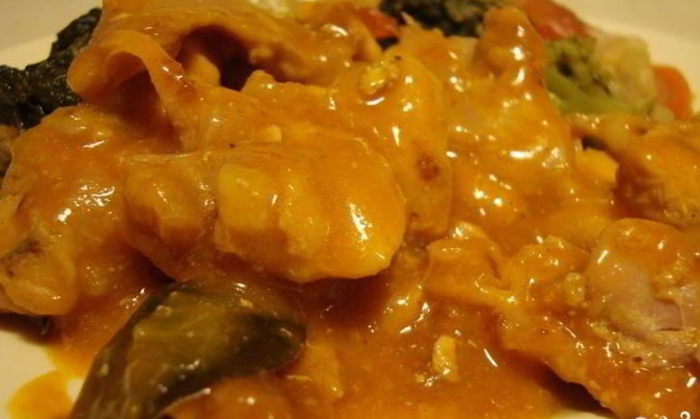 Рецепт гуляша из кролика с подливкой