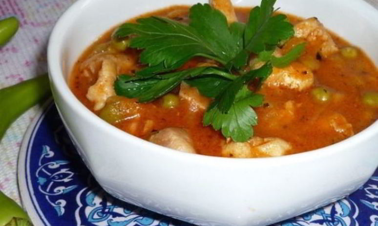 Рецепт гуляша из курицы с подливкой