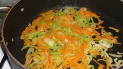 гуляш из курицы с подливкой