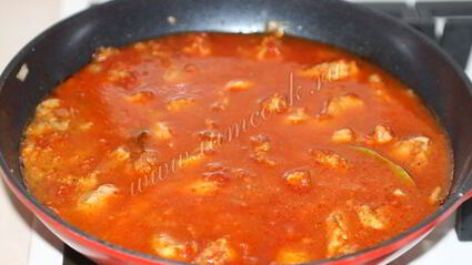 гуляш из свинины с подливкой