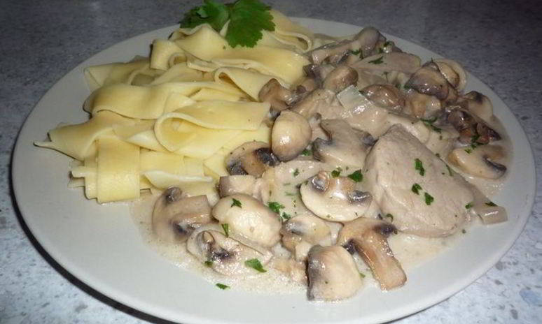 Рецепт гуляша из свинины с шампиньонами