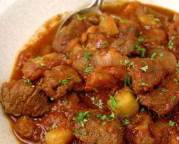 Гуляш из свинины в мультиварке