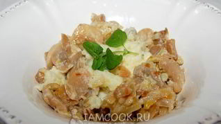 Картофельное пюре с жареными шампиньонами