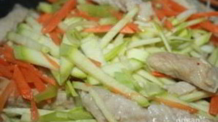 китайская лапша со свининой