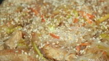 китайская лапша со свининой