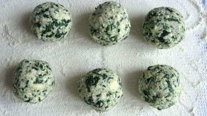 клецки со шпинатом и сыром