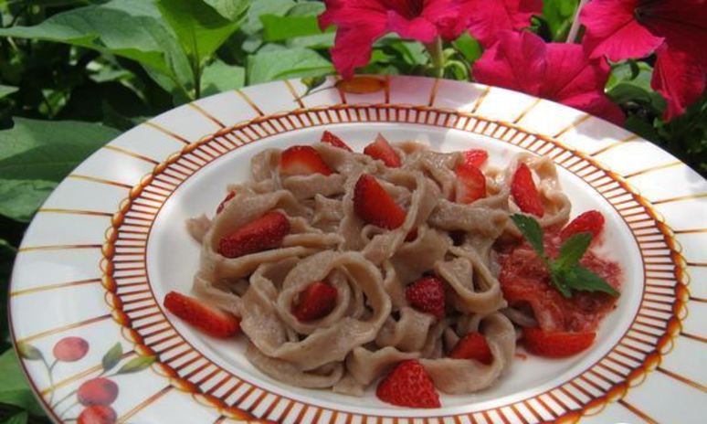 Рецепт клубничной лапши