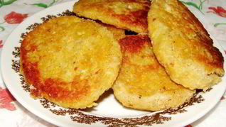 Гороховые котлеты с чесноком