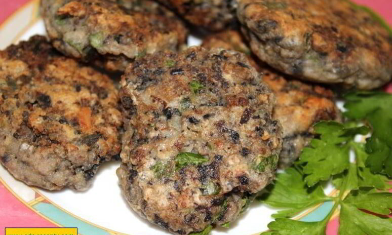 Рецепт грибных котлет из белых грибов с петрушкой